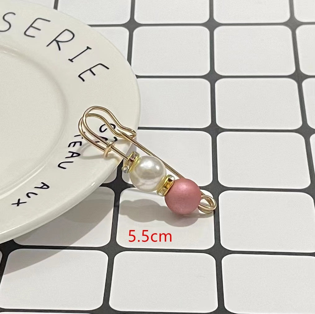 Fixed Waist Women's Pants Brooch Accessory