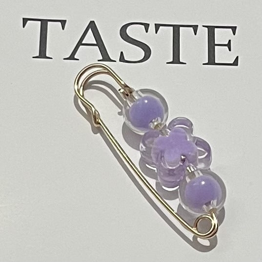 Fixed Waist Women's Pants Brooch Accessory