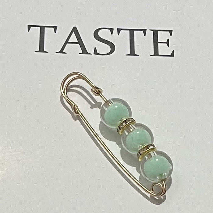 Fixed Waist Women's Pants Brooch Accessory