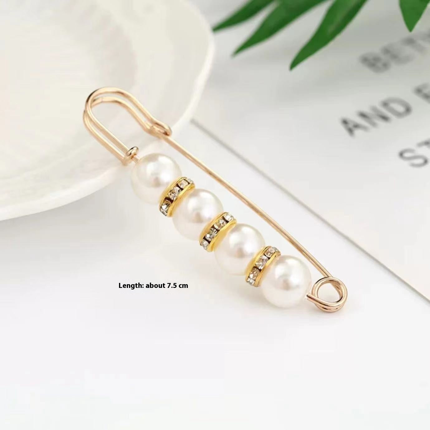 Fixed Waist Women's Pants Brooch Accessory